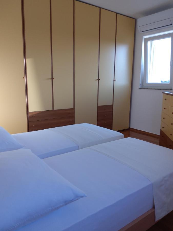 Apartments Rea Cres Kültér fotó