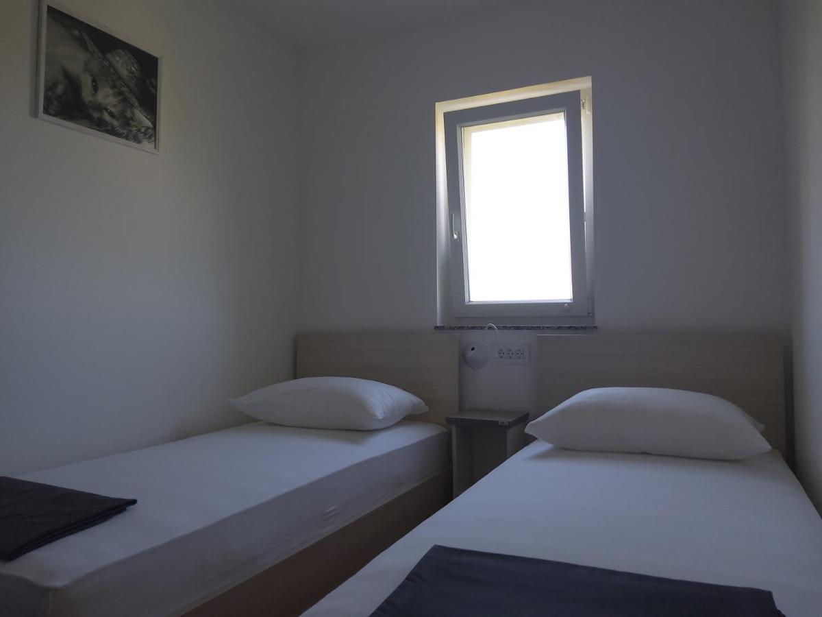 Apartments Rea Cres Kültér fotó